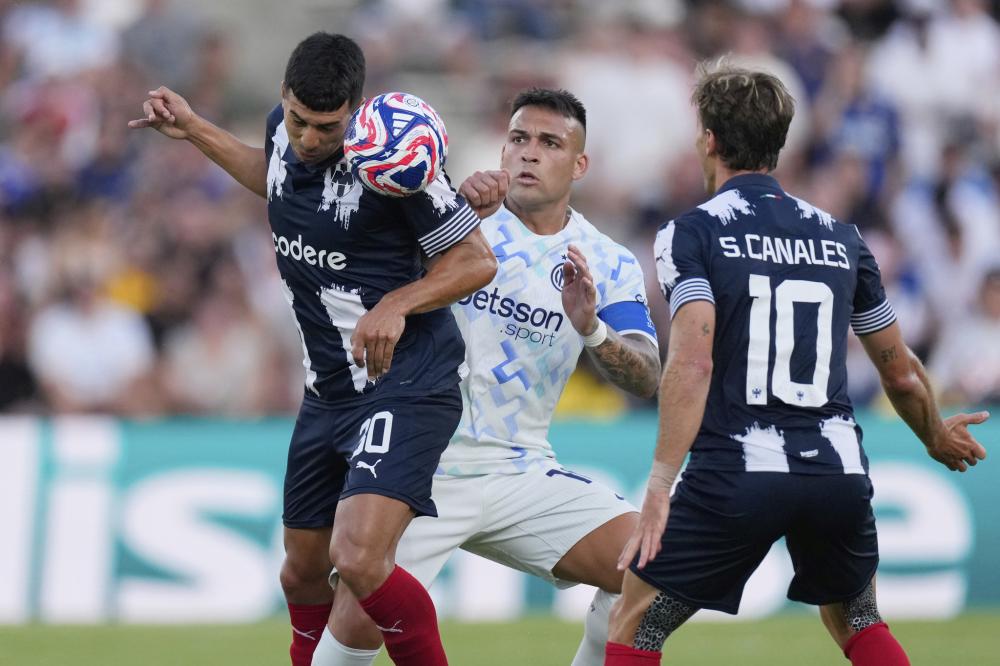 NBA：雄鹿再取关键胜利 字母哥率队登榜首