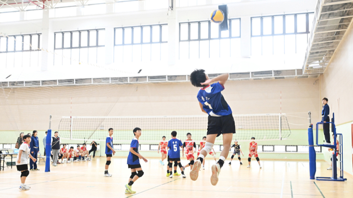 FIFA发布的世界杯赛程以美东时间计算，比北京时间慢12小时